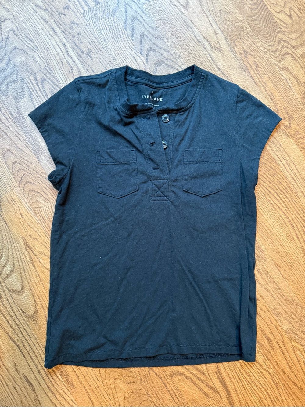 Everlane Henley pocket tee. Size small.